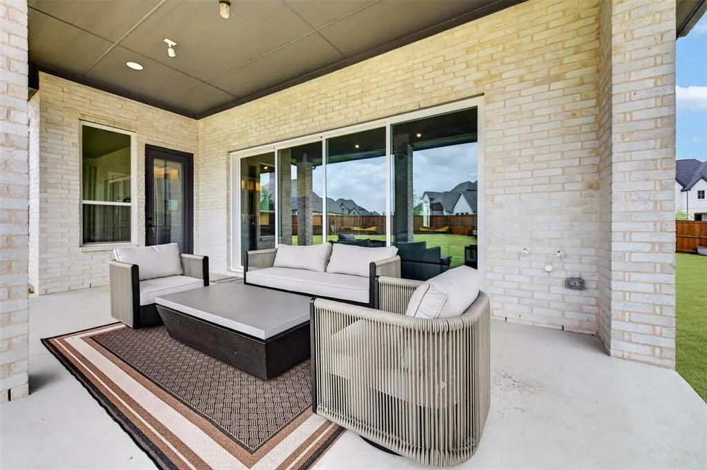 3312 Crosby Lane