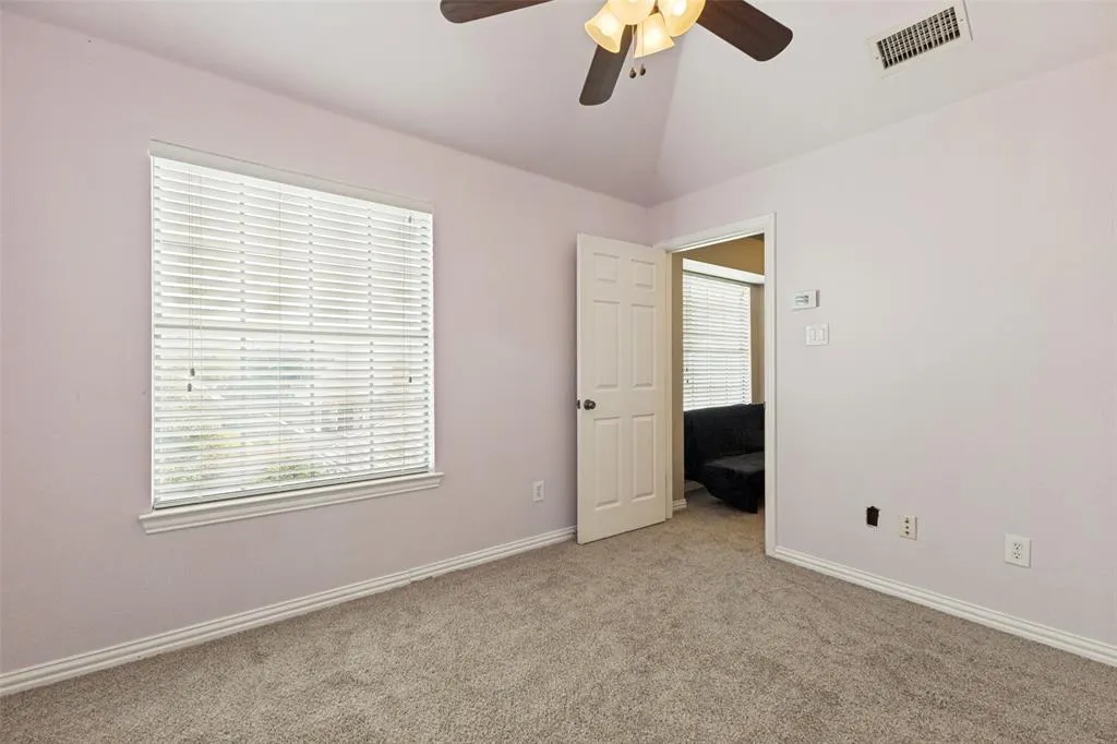 1227 Comanche Drive