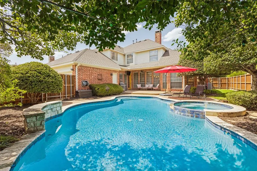 1227 Comanche Drive