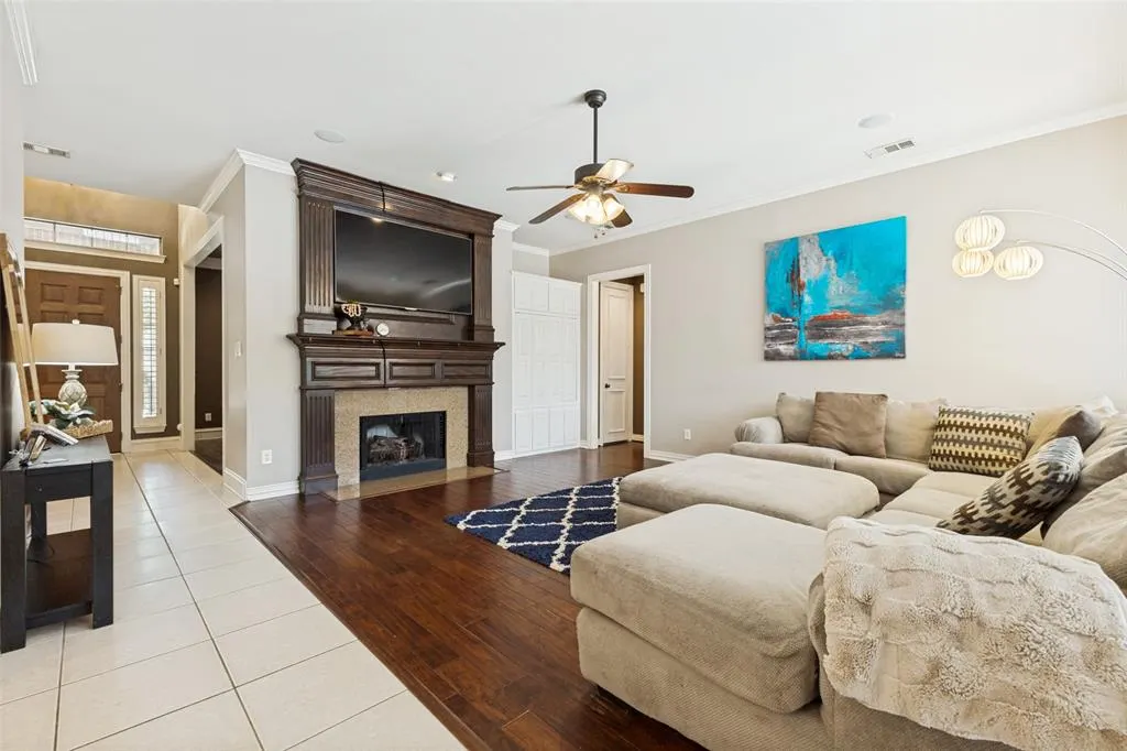 1227 Comanche Drive