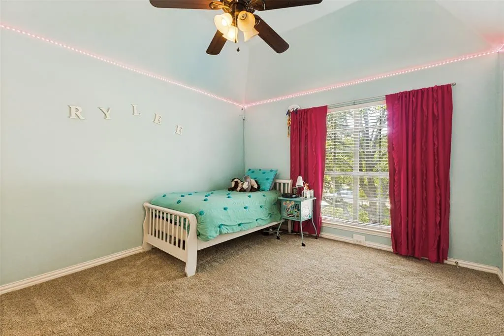 1227 Comanche Drive