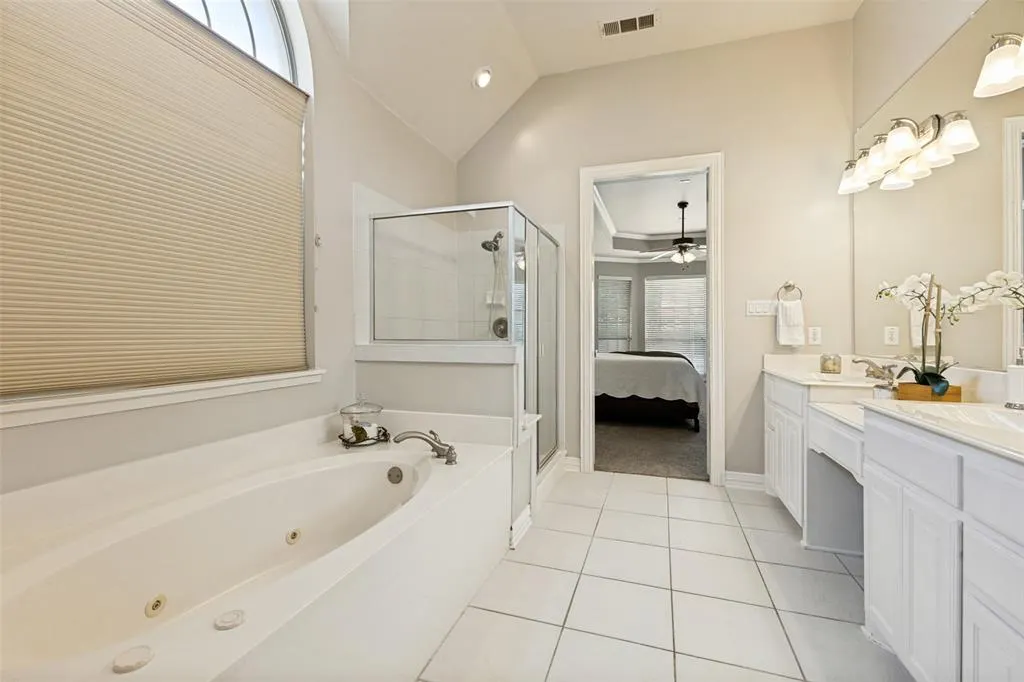 1227 Comanche Drive