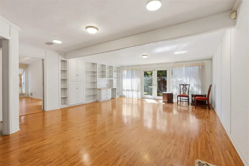 2700 Nighthawk Drive