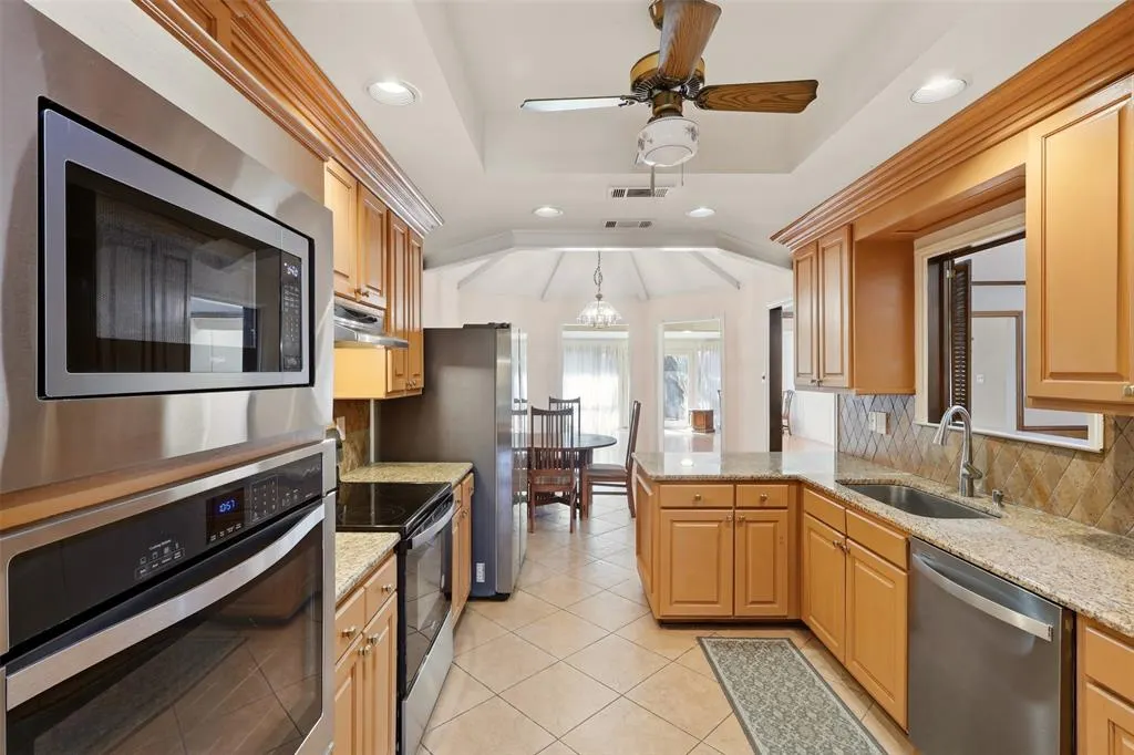 2700 Nighthawk Drive