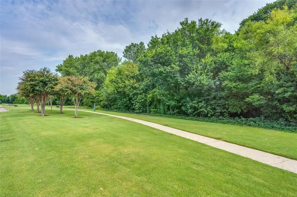 2709 White Dove Drive