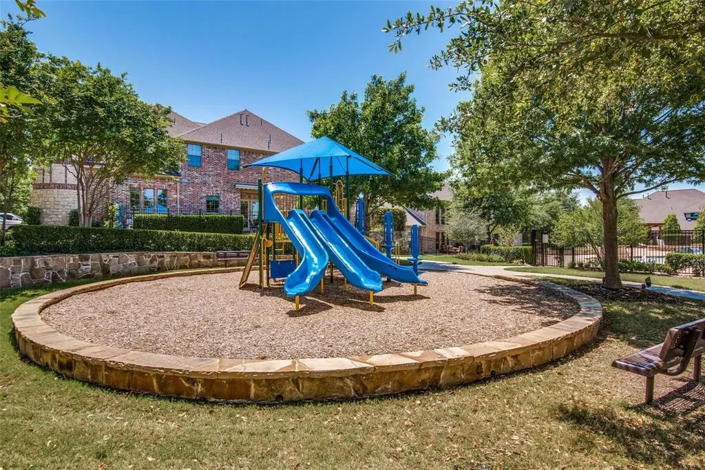 2709 White Dove Drive