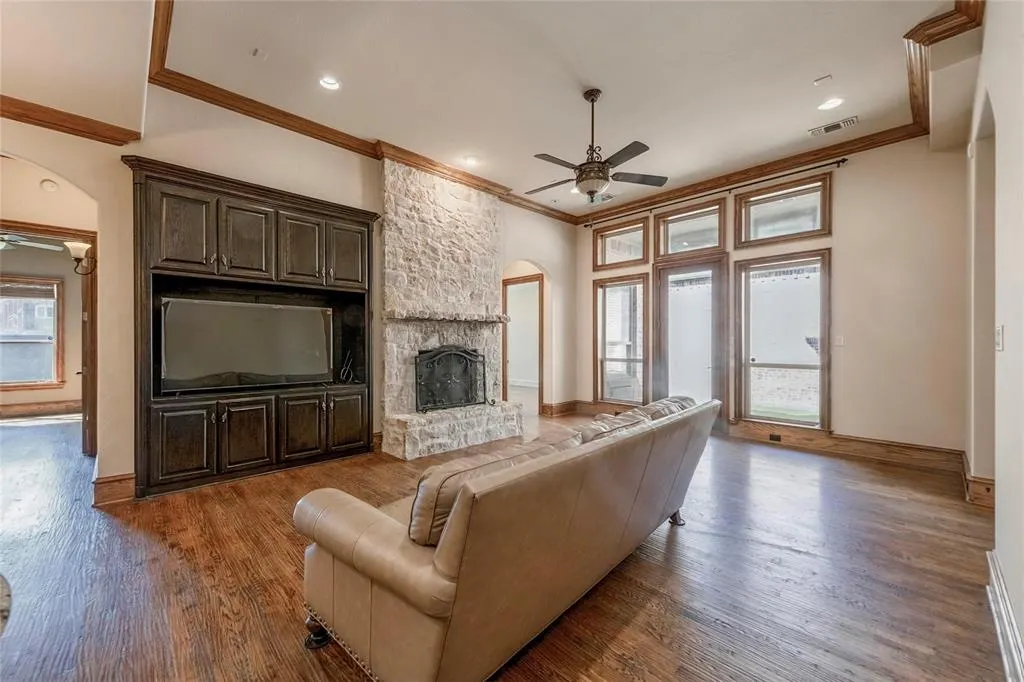 2709 White Dove Drive
