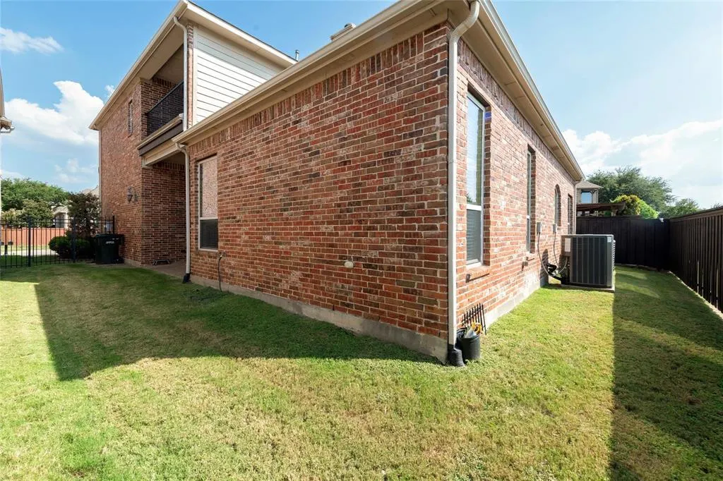 2709 White Dove Drive