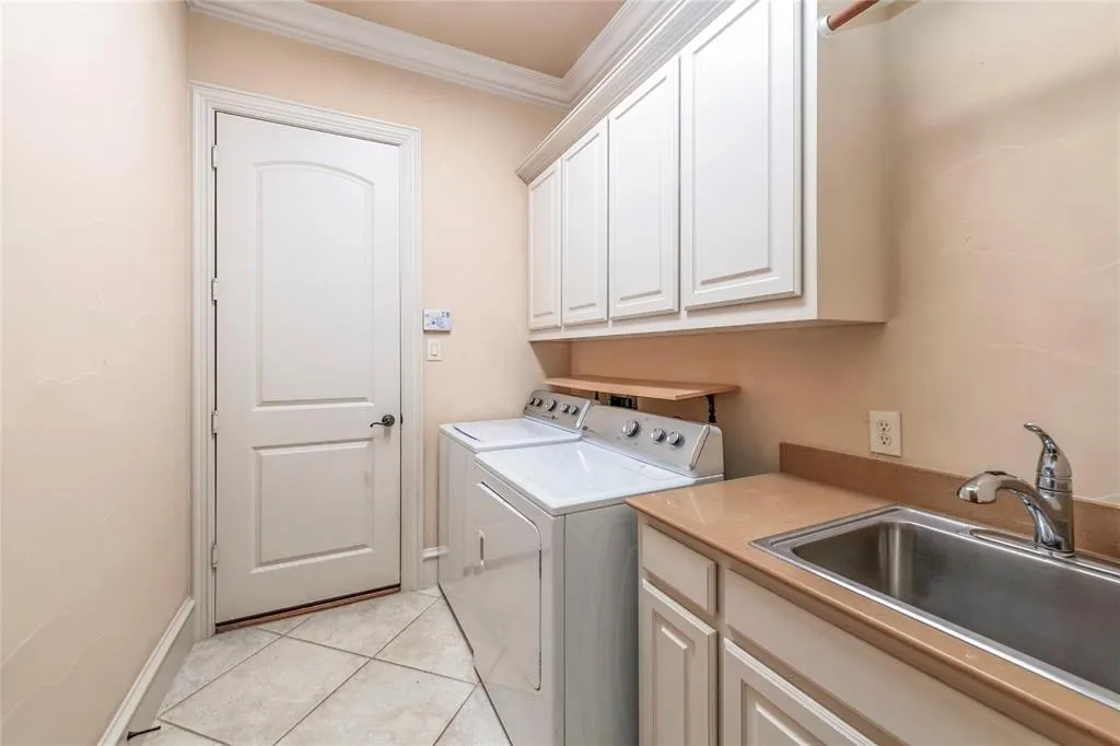 2709 White Dove Drive
