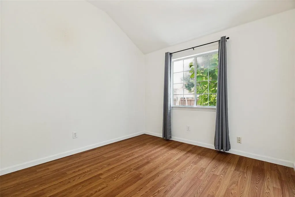 1412 Sleepy Hollow Drive