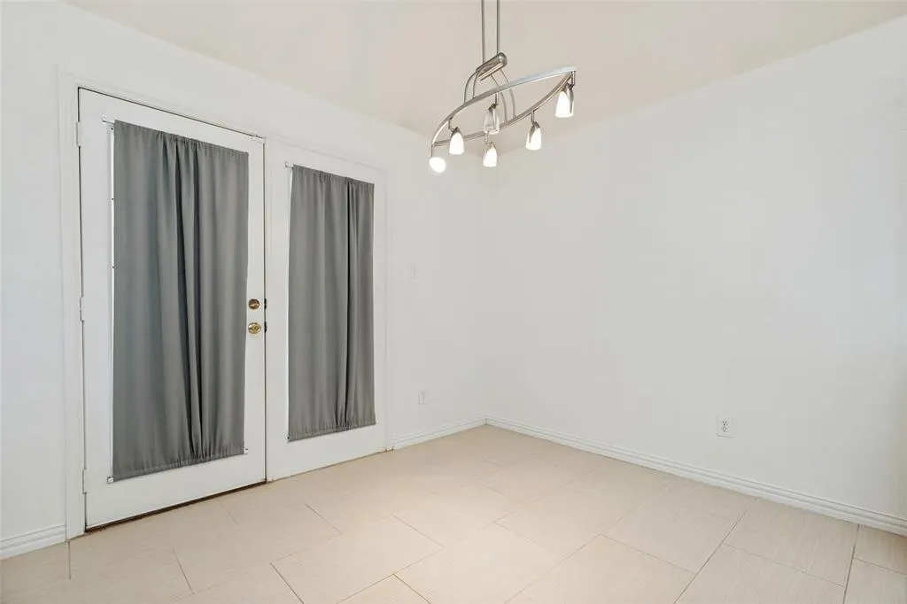 1412 Sleepy Hollow Drive