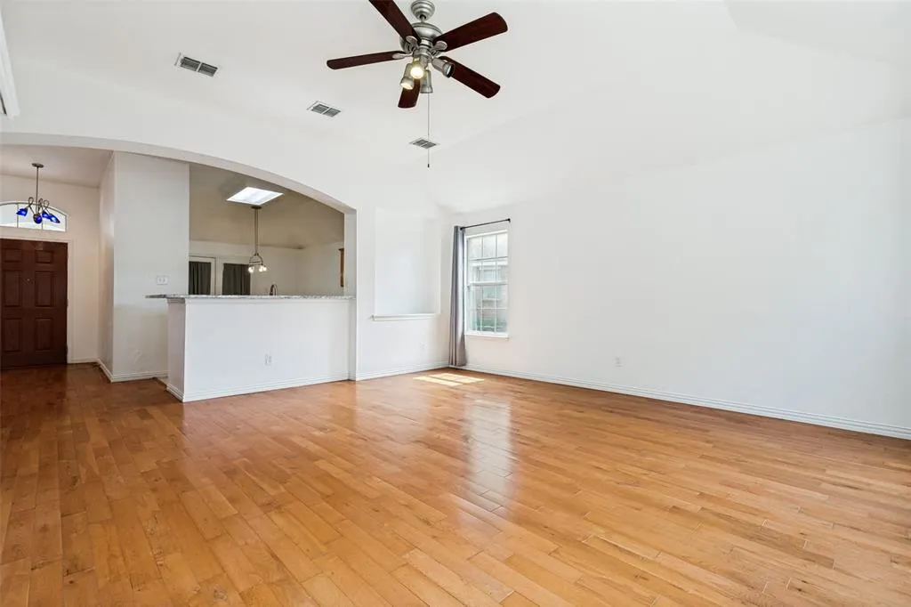1412 Sleepy Hollow Drive