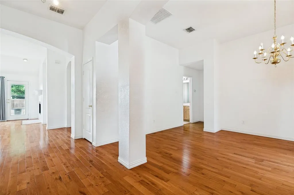 1412 Sleepy Hollow Drive