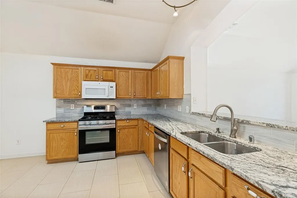 1412 Sleepy Hollow Drive