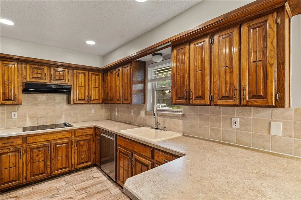 1919 Baylor Drive