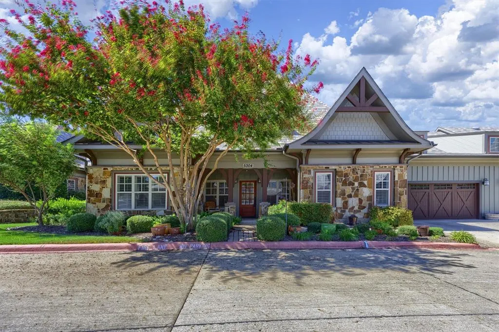 5304 Sutton Circle