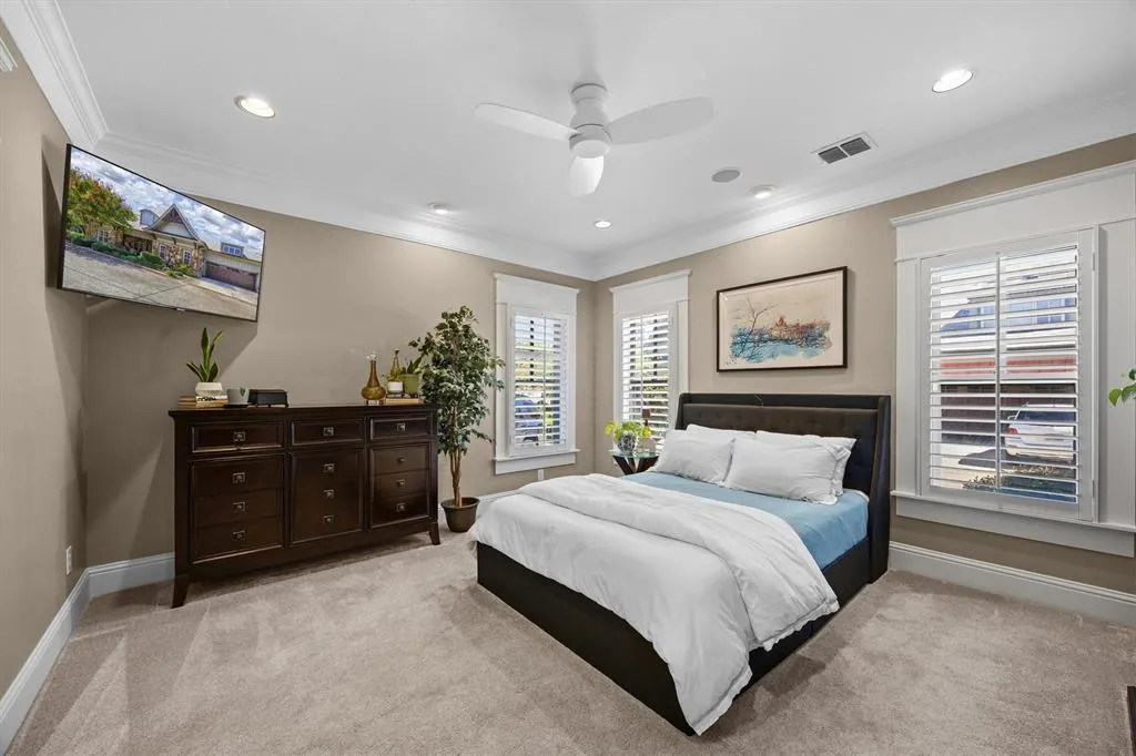 5304 Sutton Circle