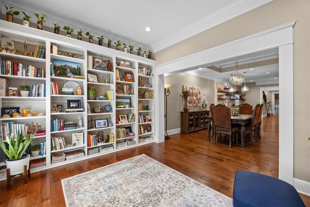 5304 Sutton Circle