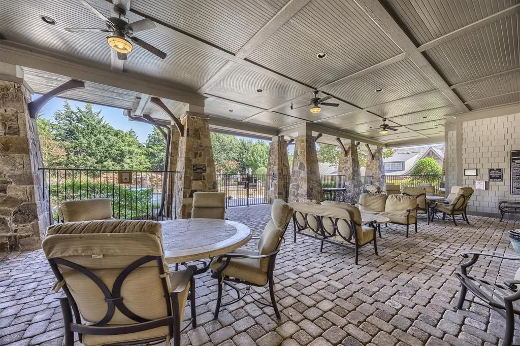 5304 Sutton Circle