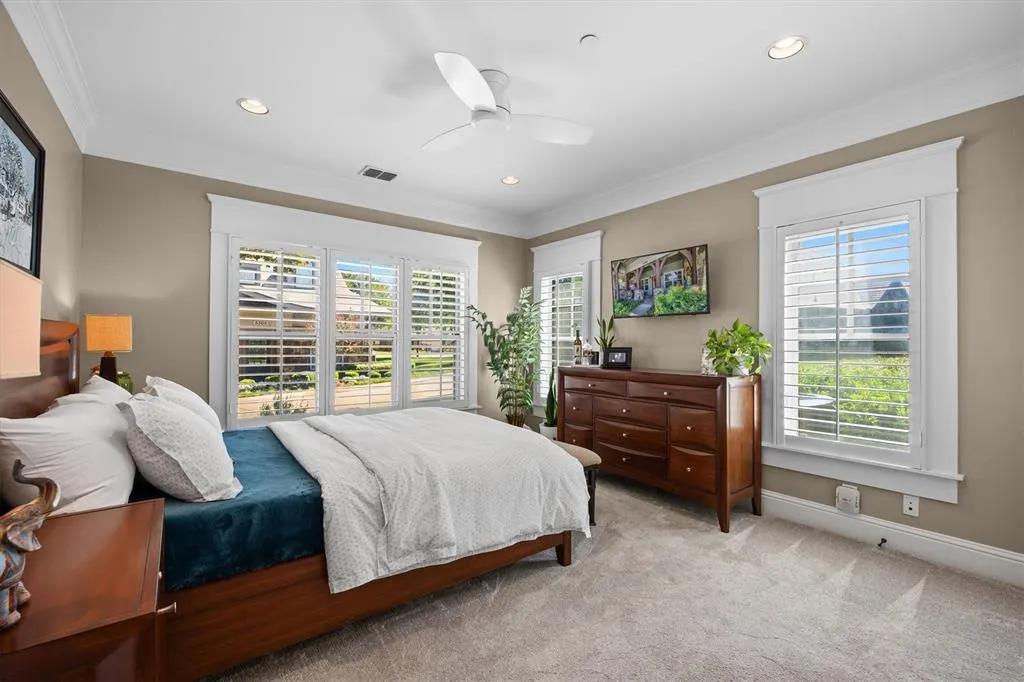 5304 Sutton Circle