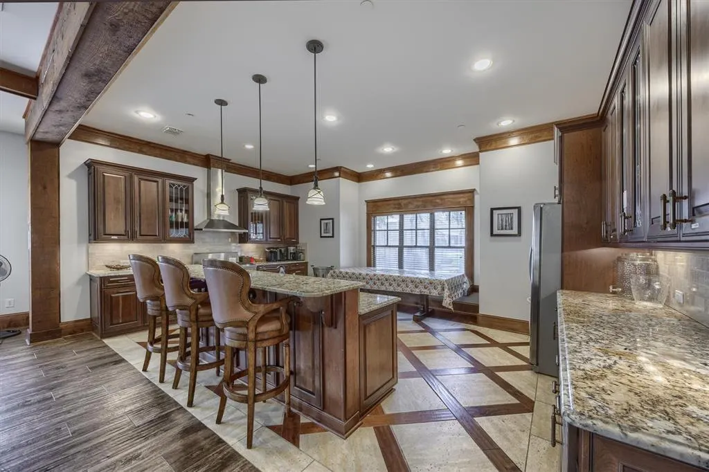 5304 Sutton Circle