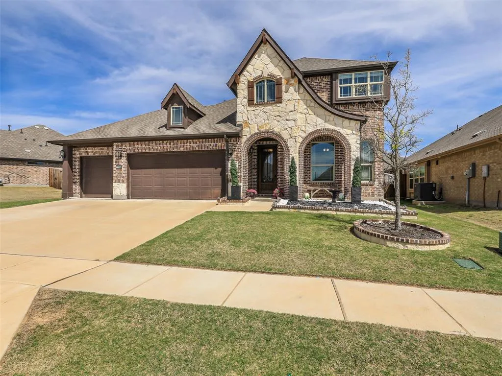 1216 Tree Shadow Lane