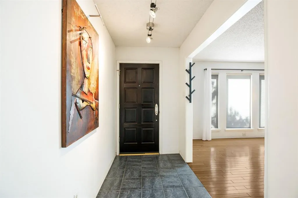 765 Eiffel Drive