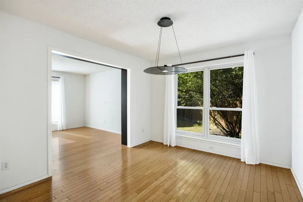 765 Eiffel Drive