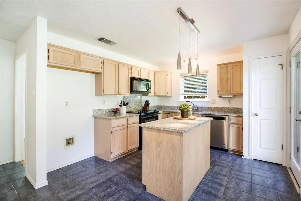 765 Eiffel Drive