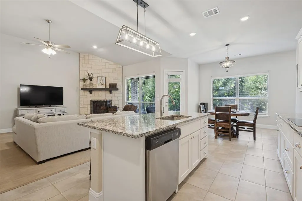 6101 Starr Drive