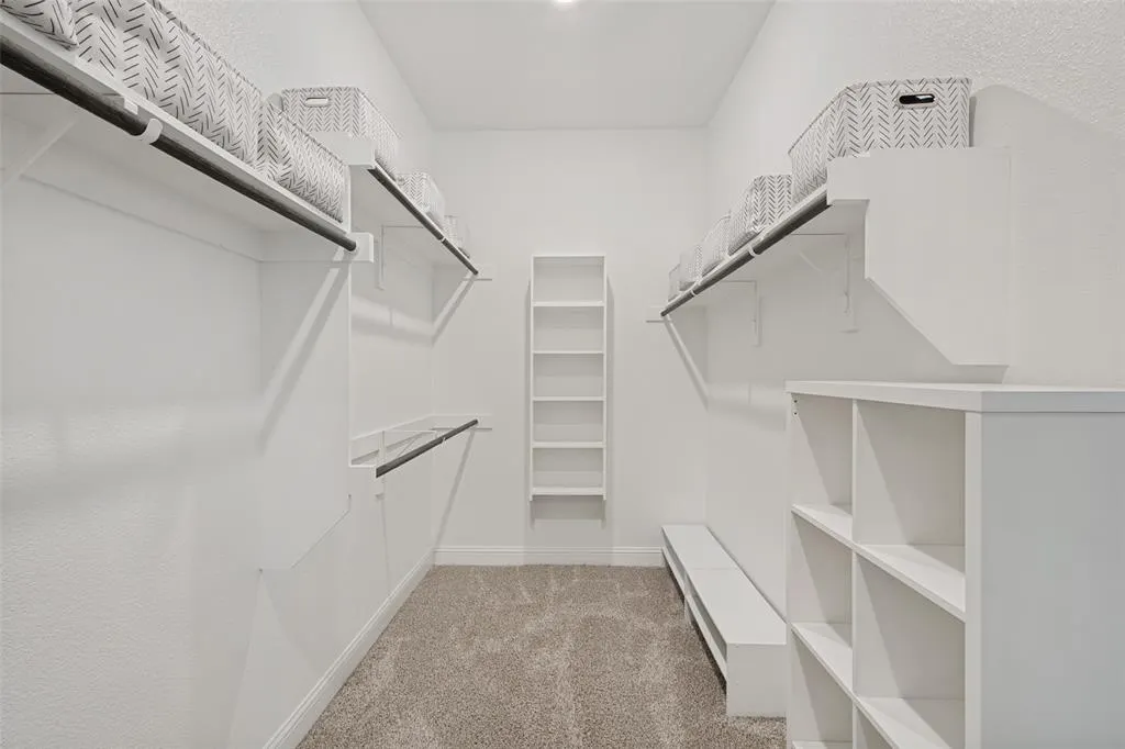 6101 Starr Drive