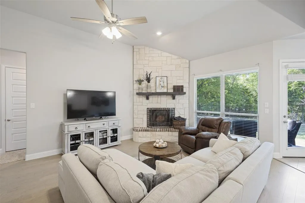6101 Starr Drive