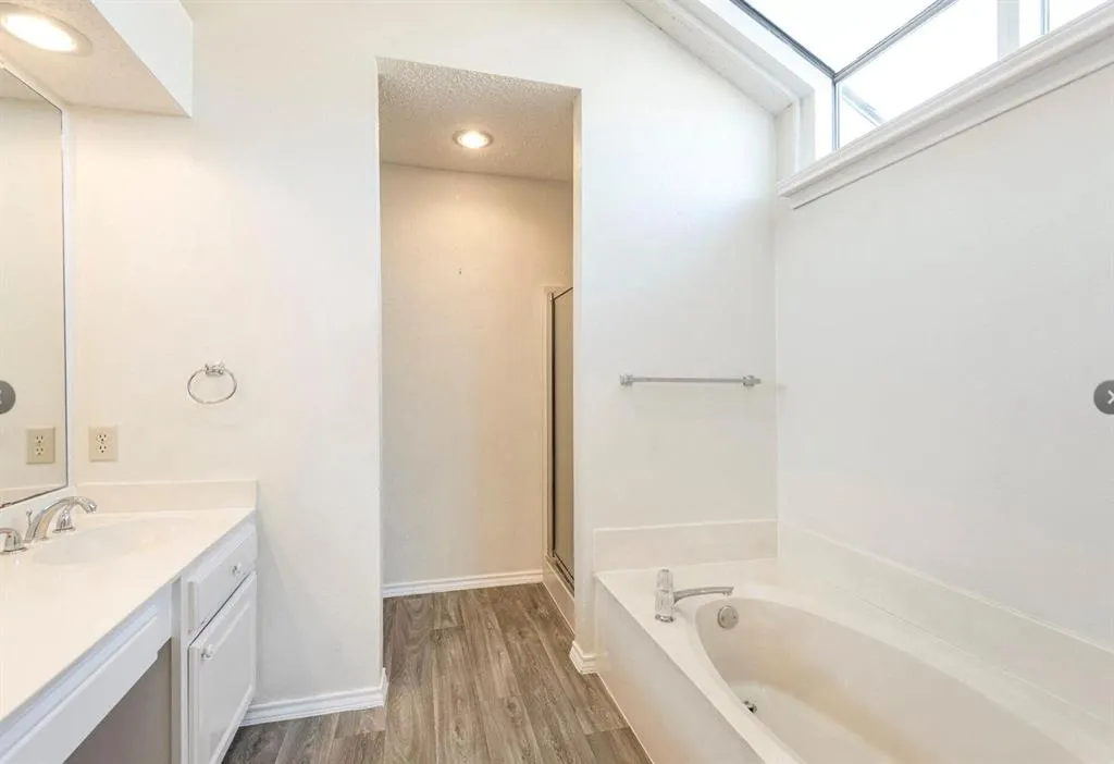 3600 Hilltop Lane