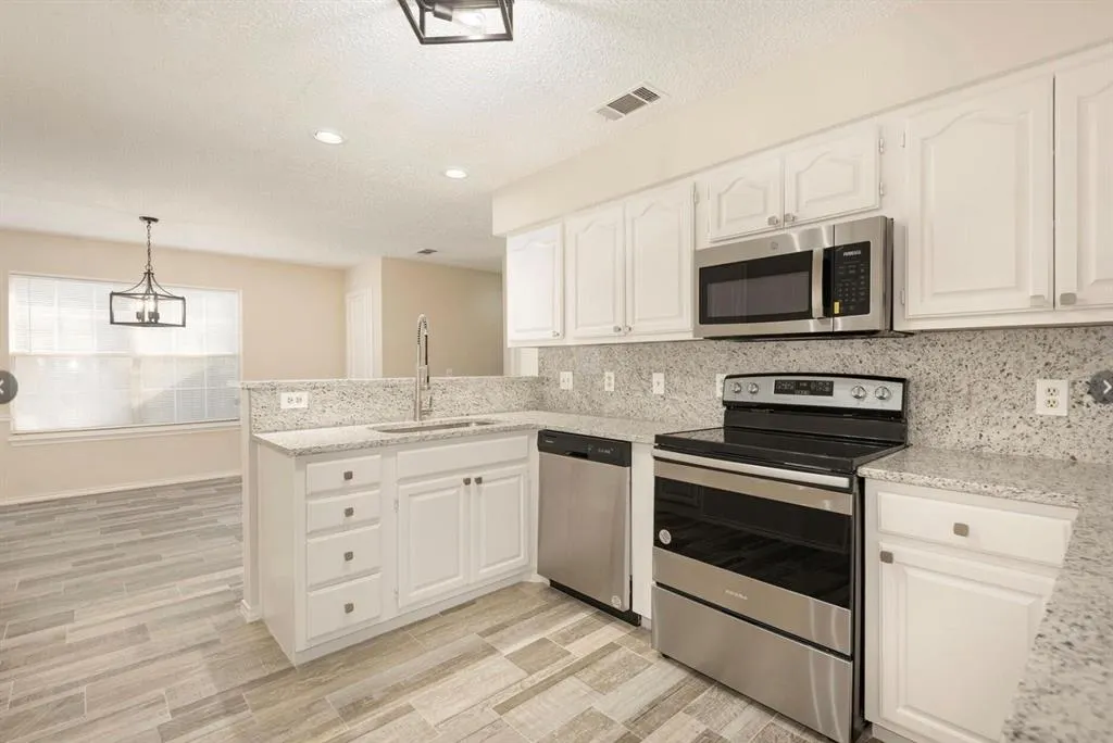 3600 Hilltop Lane