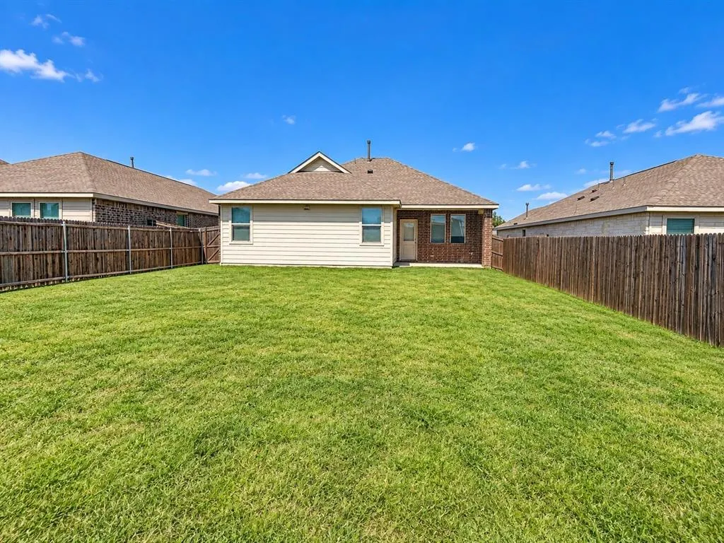 1605 River Crossing Drive