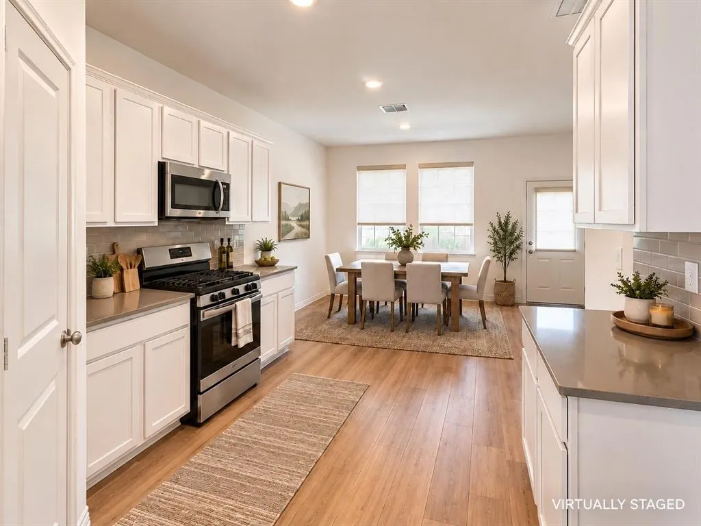 1605 River Crossing Drive