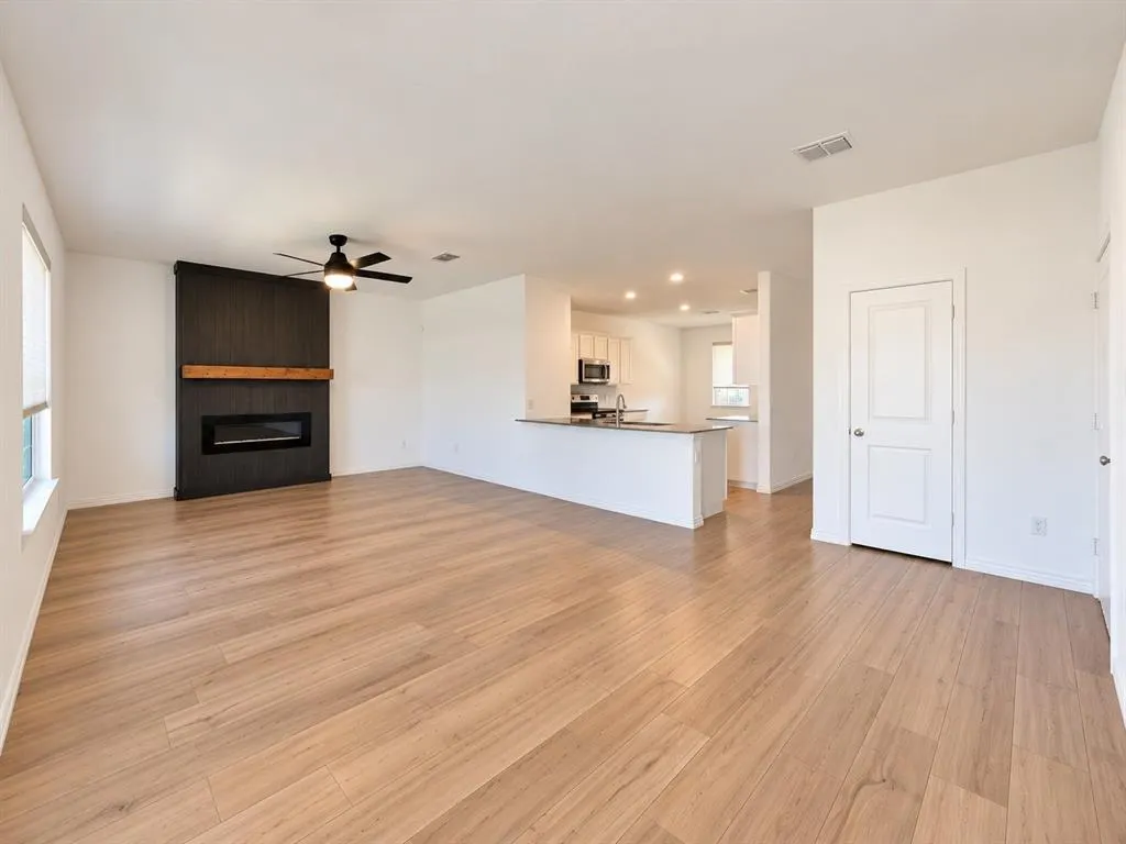 1605 River Crossing Drive