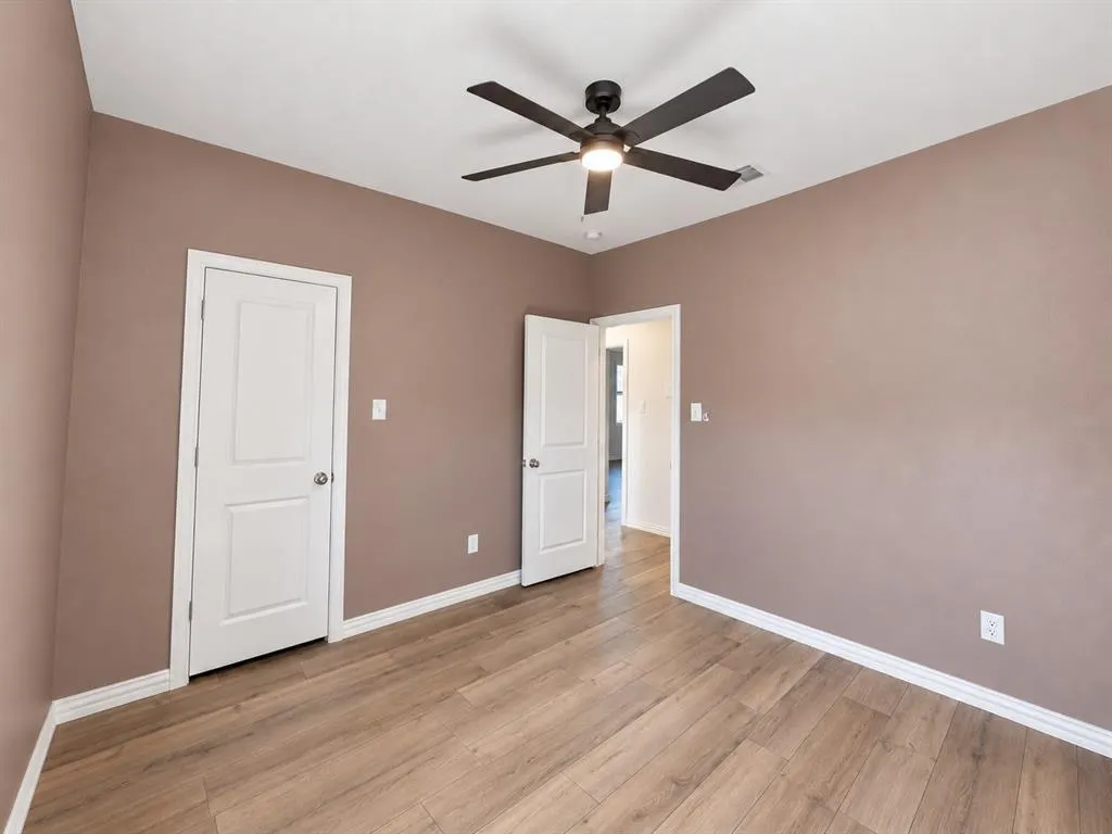 1605 River Crossing Drive