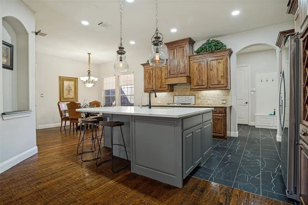 1250 Packsaddle Trail