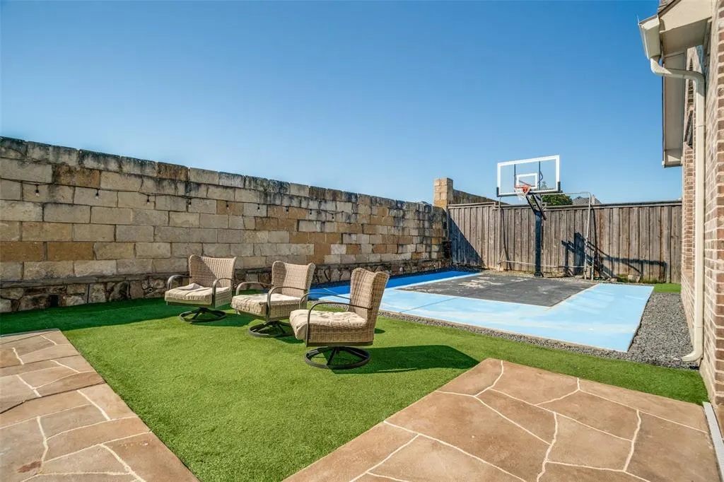 1250 Packsaddle Trail
