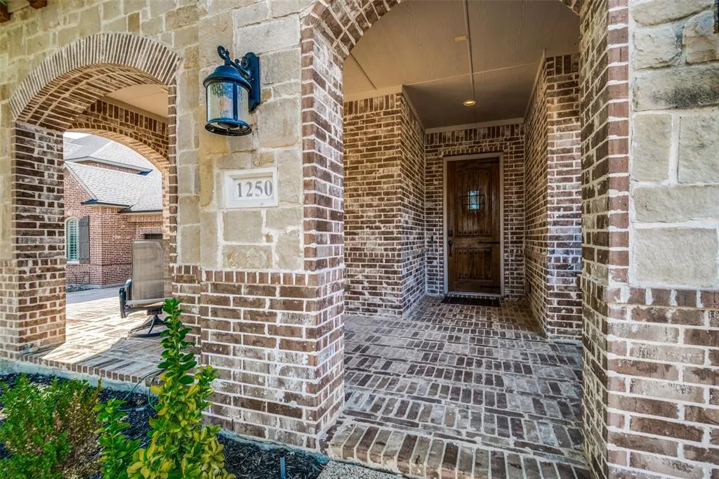 1250 Packsaddle Trail