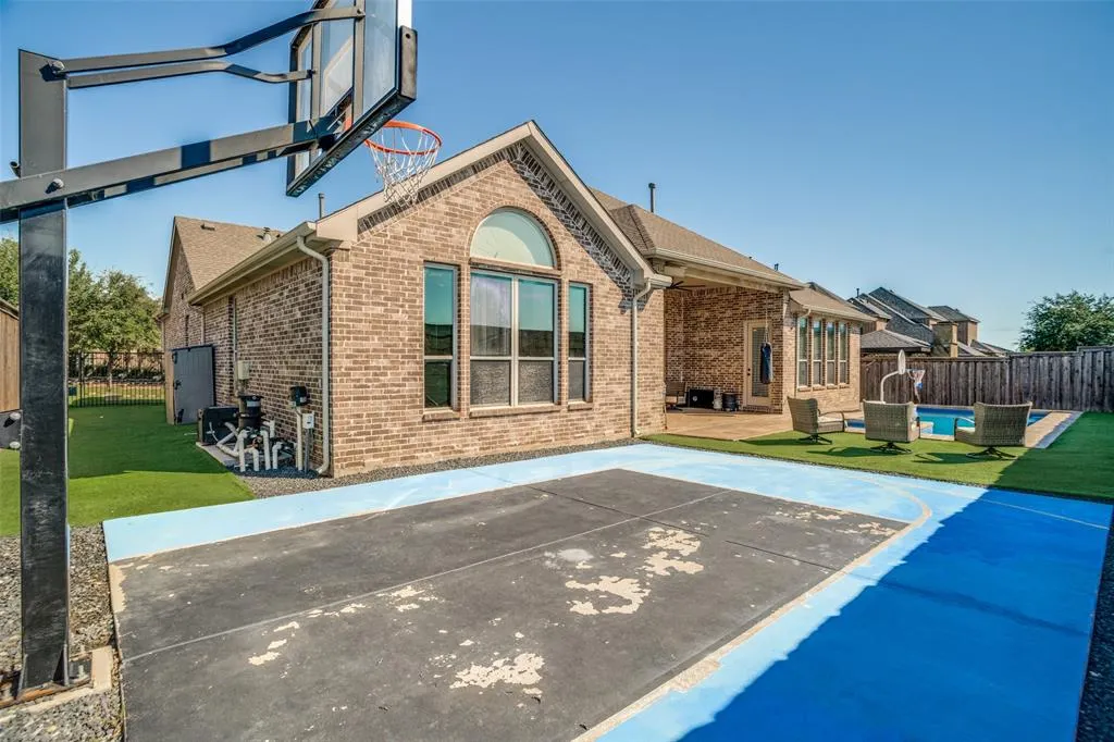 1250 Packsaddle Trail