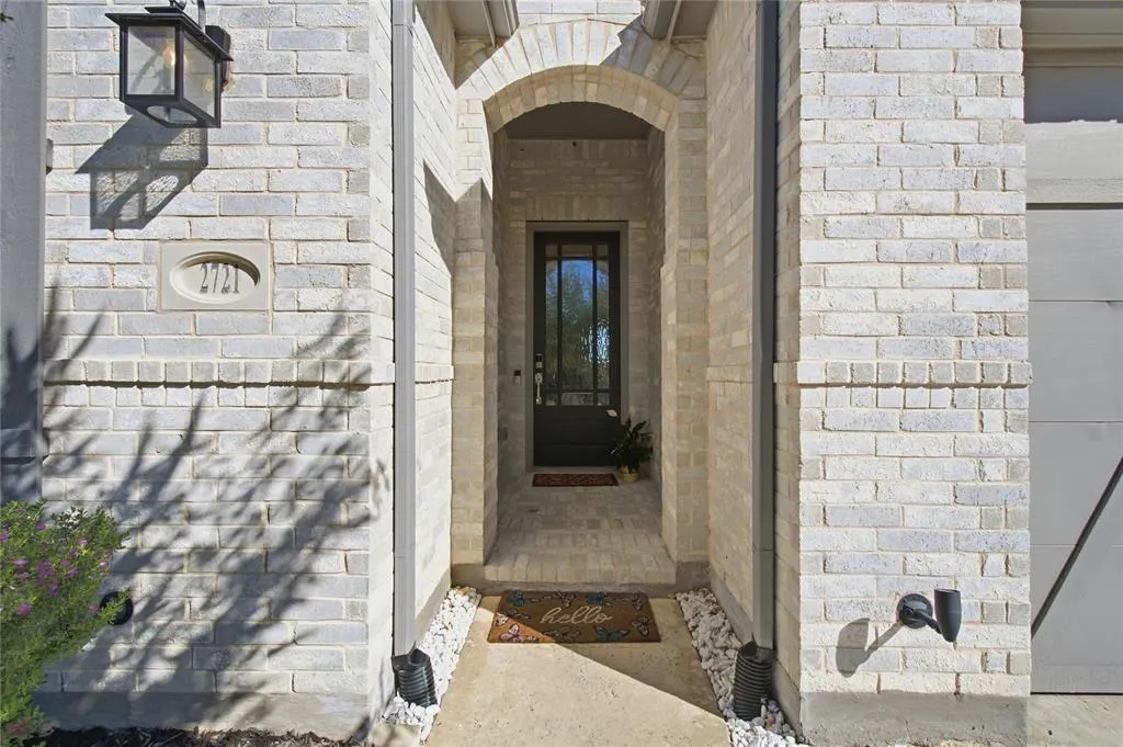 2721 Saltwood Court