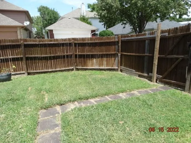 1611 Briarhollow Court