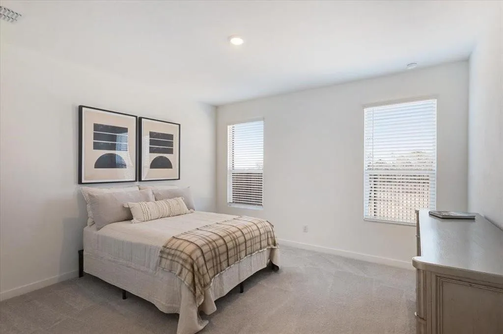 1413 Sandpebble Circle