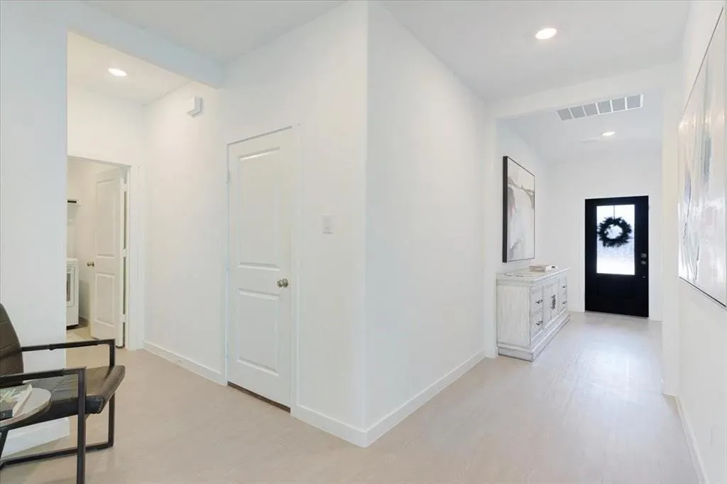 1413 Sandpebble Circle
