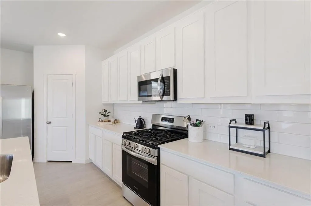 1413 Sandpebble Circle
