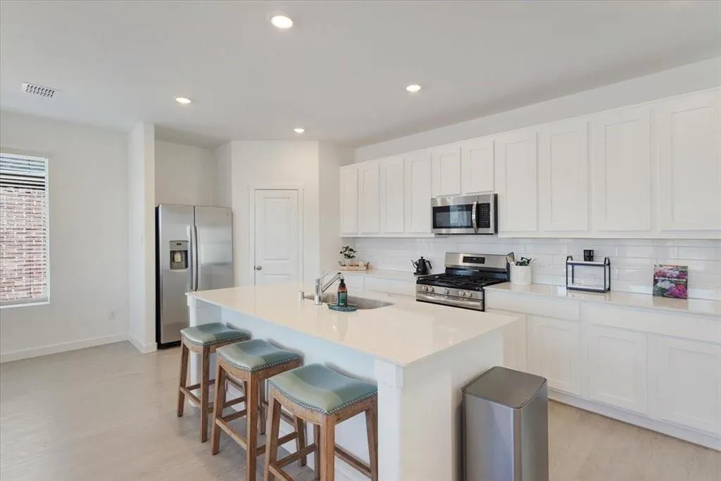 1413 Sandpebble Circle