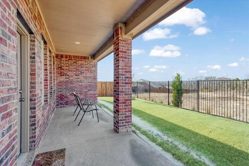 1413 Sandpebble Circle