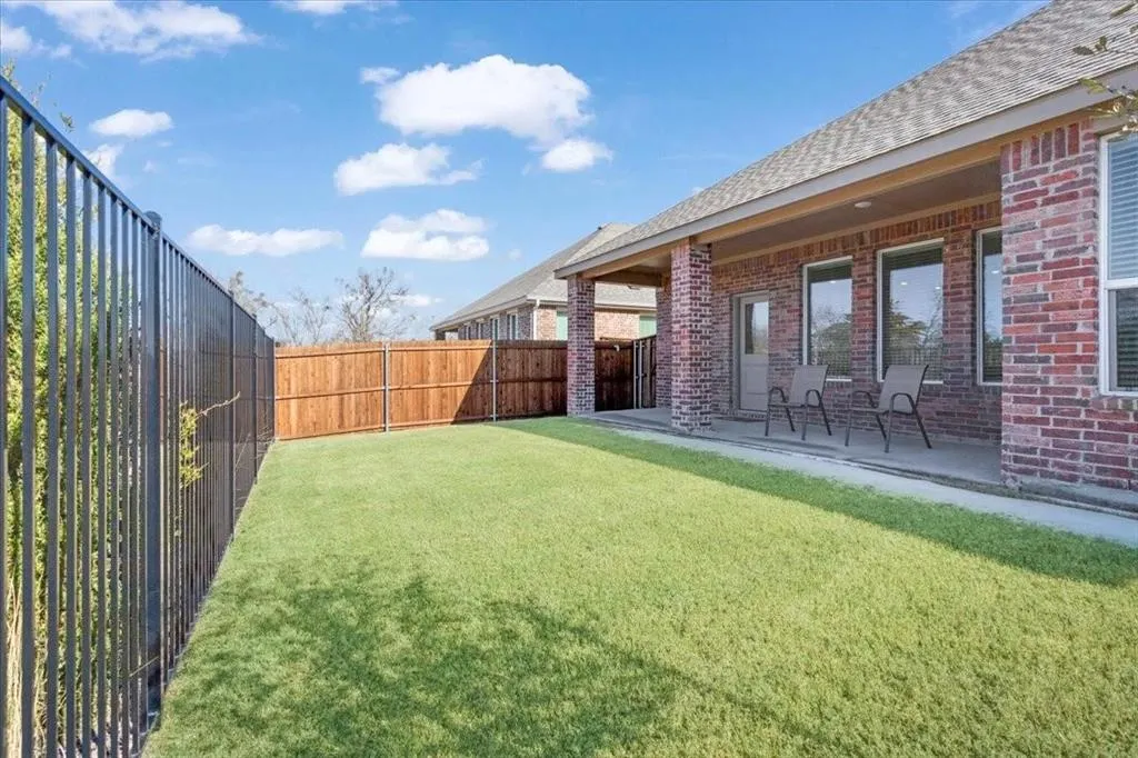 1413 Sandpebble Circle